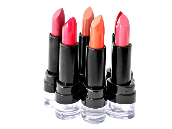 Lakme-pack-of-12-nail-polish-lipsticks-getitpk (1)