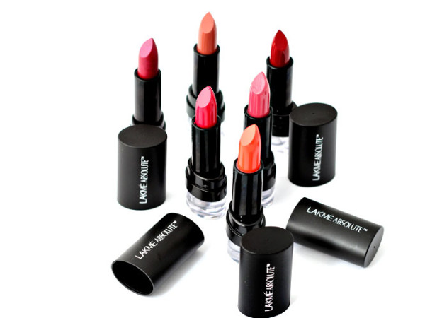 Lakme-pack-of-12-nail-polish-lipsticks-getitpk (2)